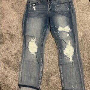 Judy Blue Distressed Ankle Jeans in Blue